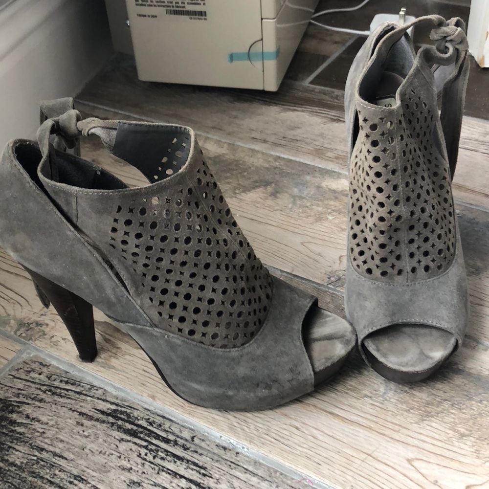 Steve Madden Green Peep Toe Heels